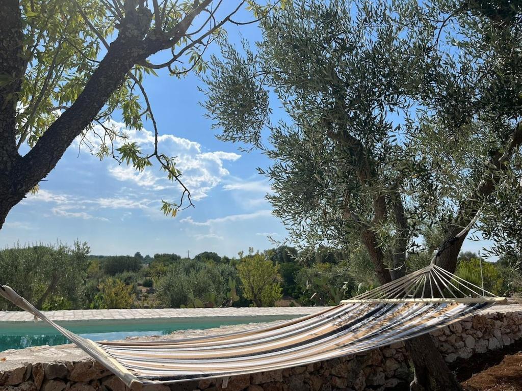 Casa Giuliveto - Charmantes Ferienhaus Mit Privatpool In Olivenhain Ostuni Exterior photo
