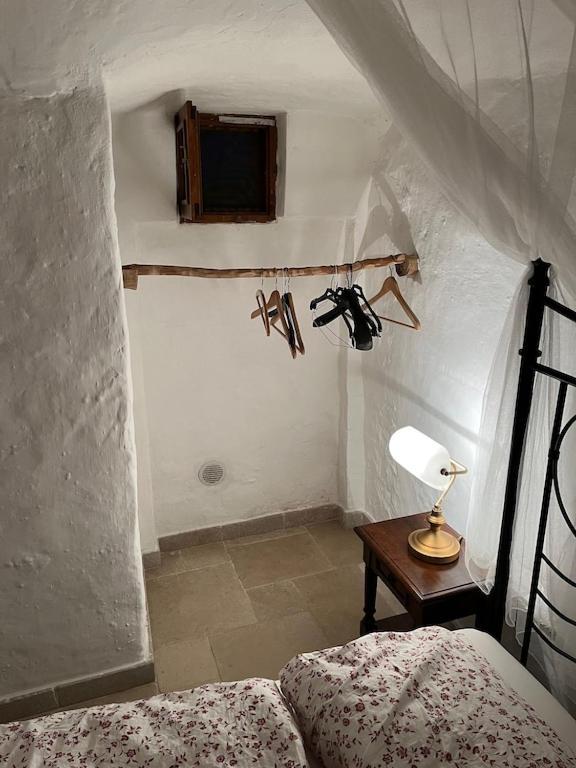 Casa Giuliveto - Charmantes Ferienhaus Mit Privatpool In Olivenhain Ostuni Exterior photo