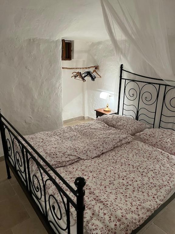 Casa Giuliveto - Charmantes Ferienhaus Mit Privatpool In Olivenhain Ostuni Exterior photo