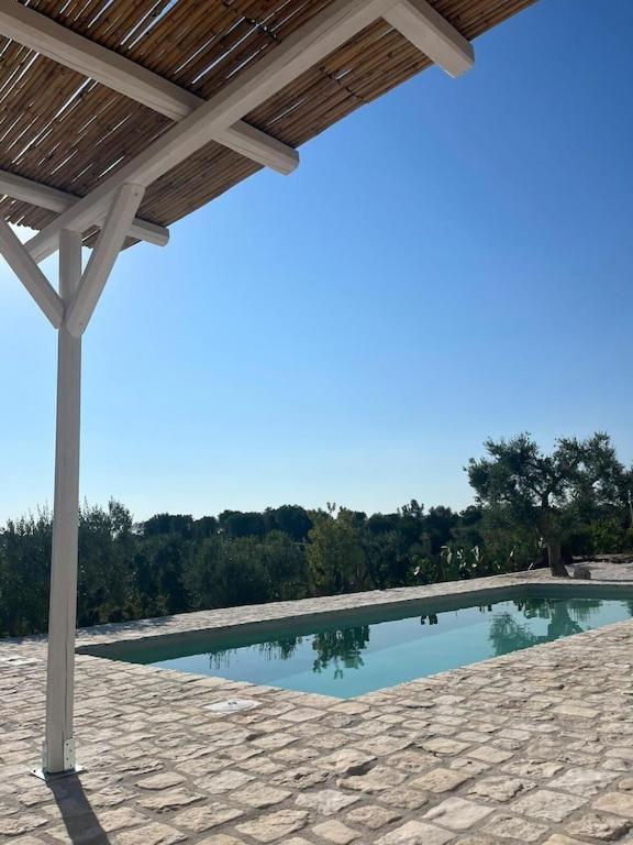 Casa Giuliveto - Charmantes Ferienhaus Mit Privatpool In Olivenhain Ostuni Exterior photo